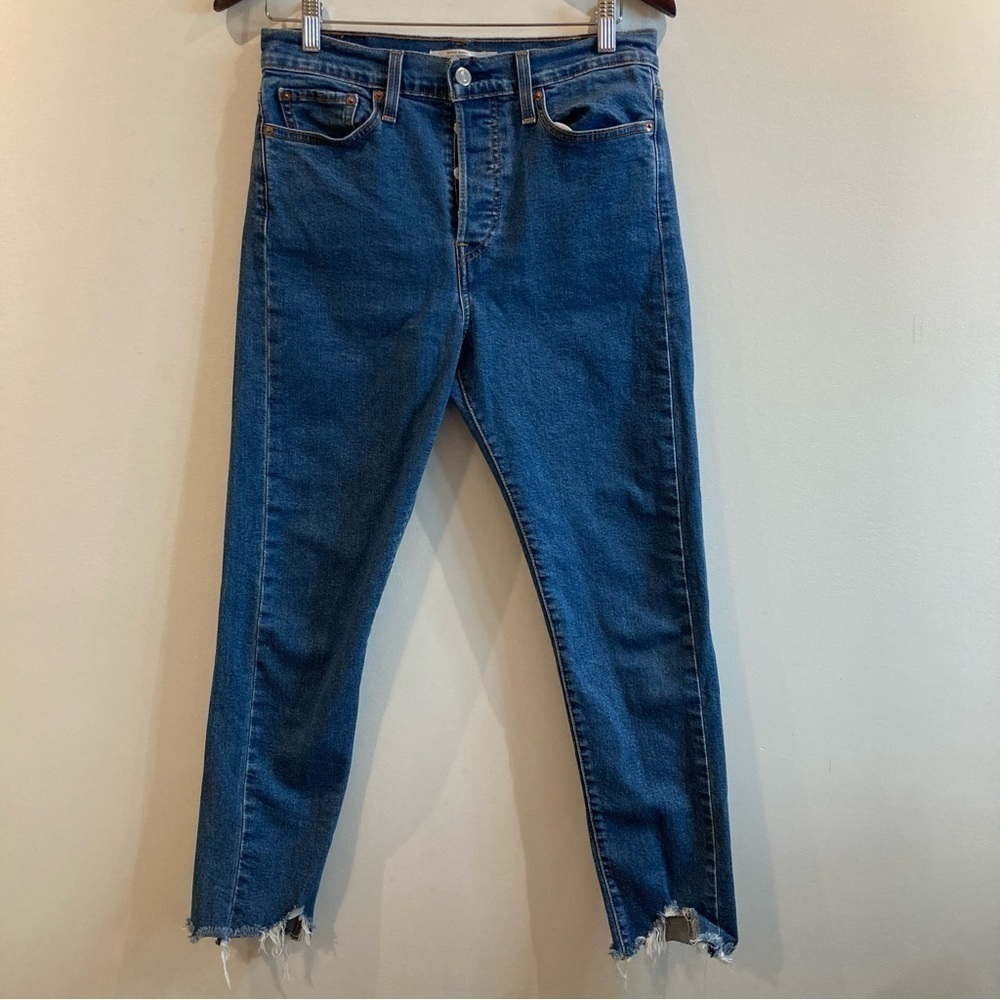 LEVI’S Sz 29 Wedgie Skinny Mid Wash Chewed Distressed Hem Button Fly Jeans